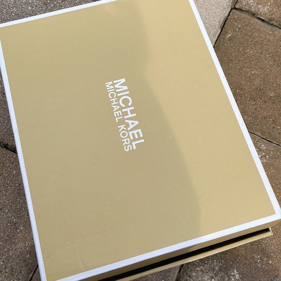 MICHAEL KORS WEDGES - Picture 9 of 10